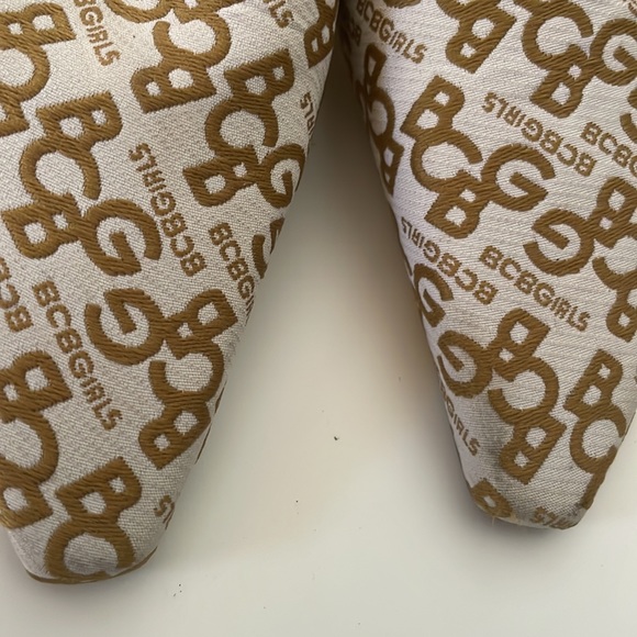 Vintage BCBG  Goldie Mules - Picture 7 of 7